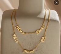 Family chain (up to 3 names)