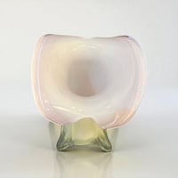 Image 8 of Vase soliflore en verre soufflé de Murano blanc - parme vintage 1970