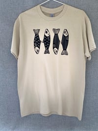 Image 1 of HALAK! - Kézzel nyomott pólók / Handprinted