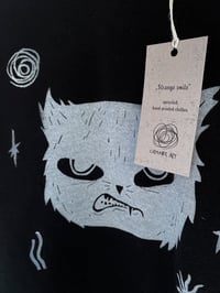 Image 4 of Strange Smile - Kézzel nyomott pulóver / Handprinted