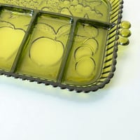 Image 5 of Plateau ancien en verre vert à compartiments – Indiana Glass Company (USA), 1960 ✨