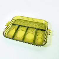 Image 1 of Plateau ancien en verre vert à compartiments – Indiana Glass Company (USA), 1960 ✨