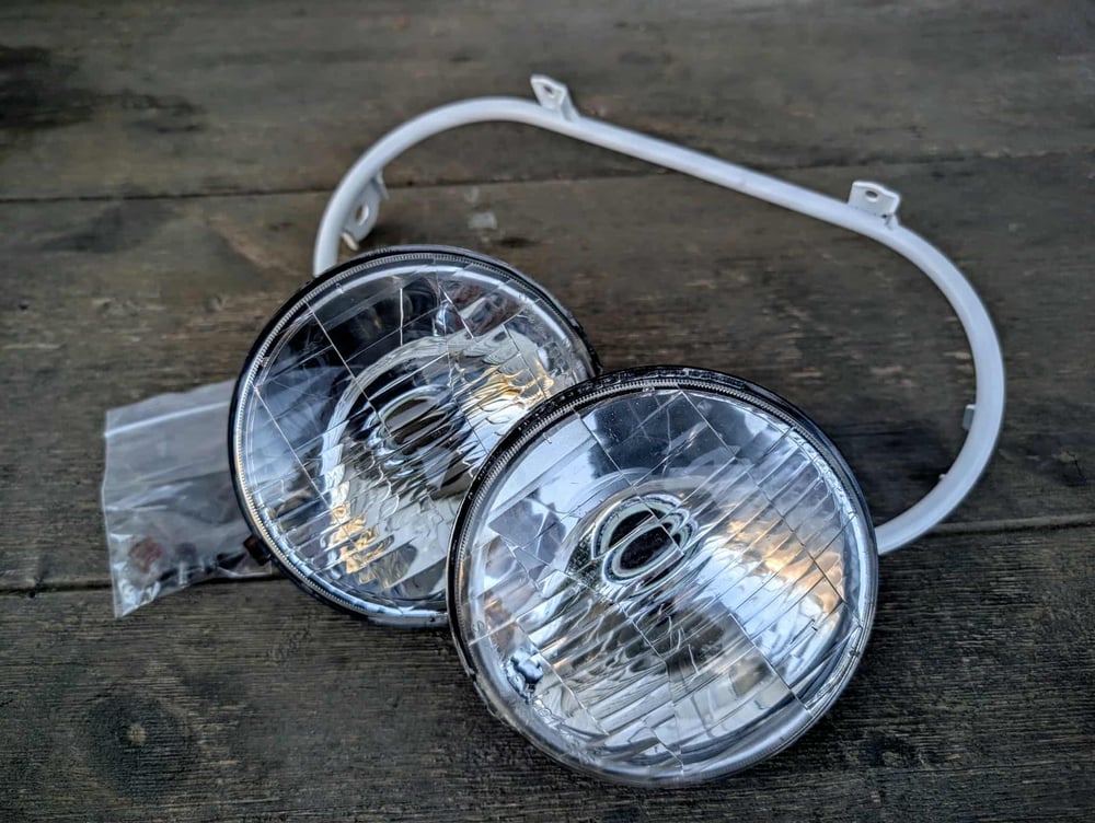 **GARAGE SALE ITEM Zoomer JDM Headlight Kit