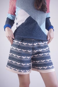 Image 1 of GAUFRETTE --- short en tweed texturé
