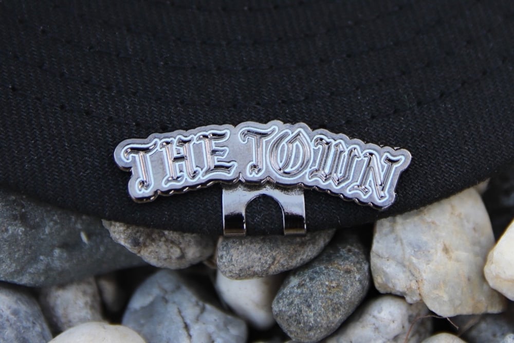 Image of 1968 Town Clip White/Black