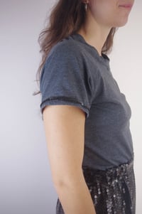 Image 5 of ECLIPSE --- robe t-shirt en sequins