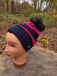 Image 3 of Merino Wool Ponytail Hat in Navy & Pink