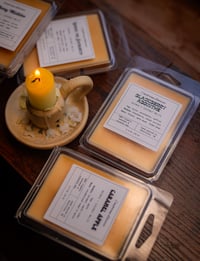 Image 11 of Beeswax Holiday Wax Melt Bundles