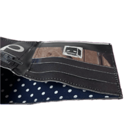 Image 3 of Wallet 82