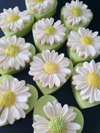 Image 1 of Daisy Heart Mini Soaps