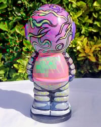 Image 4 of 'Astro Skully' - Custom Numskull by Mister Mistry