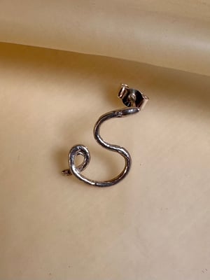Image of "Worm" molten earring
