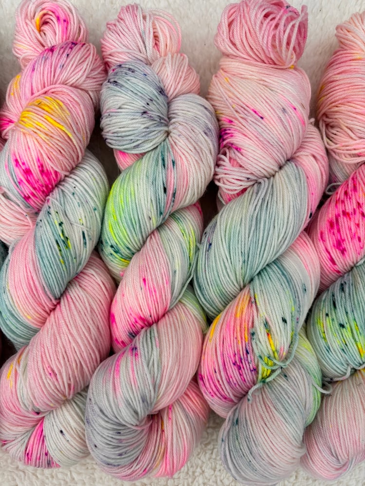 Image of Unicorns v Mermaids