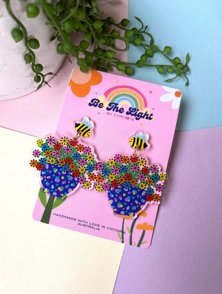 SPRING RAINBOW FLOWERS - BLUE SPOTTY VASE