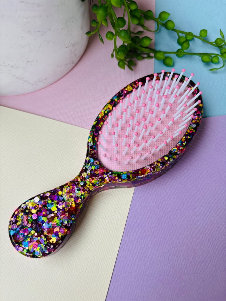 SPARKLY CONFETTI HAIRBRUSH