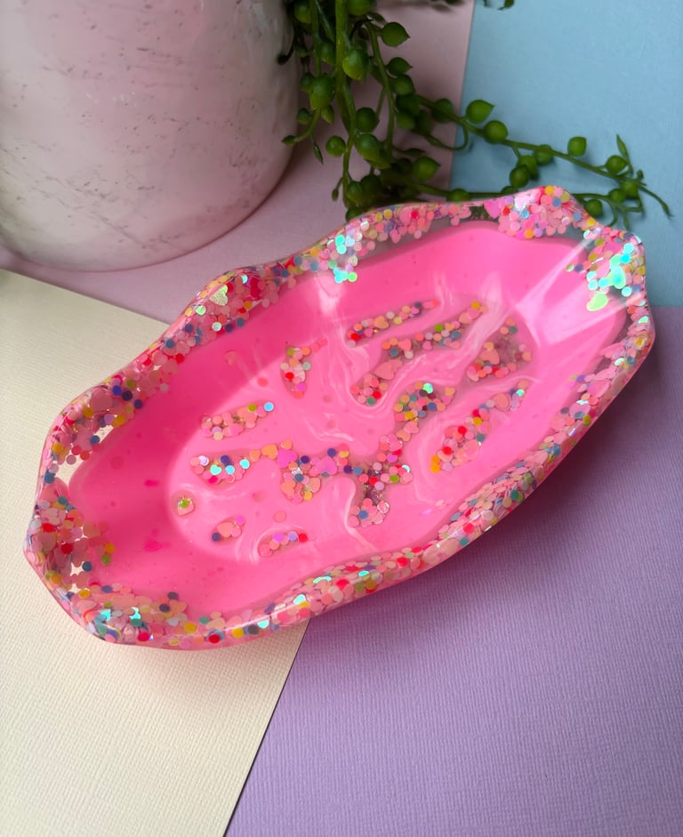 PINK WAVY TRAY 