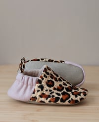 Leopard print corduroy soft soled baby shoes 