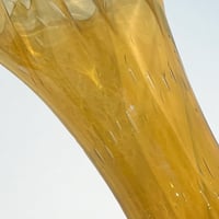 Image 9 of Grand vase de Murano vintage en verre soufflé et bullé jaune - 1960s 1970s