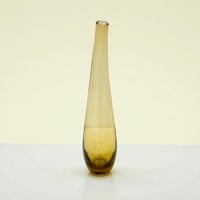 Image 4 of Grand vase soliflore IKEA – Design Lotta Pettersson – Verre soufflé jaune fumé (années 2000)