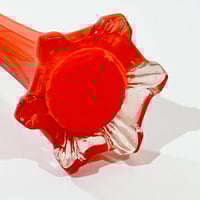 Image 7 of Vase soliflore vintage des années 70s en verre double transparent et orange