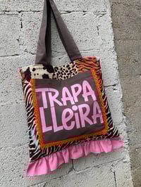 Image 2 of Bolsiña feita a man. TRAPALLEIRA estampado animal. Deseño exclusivo!