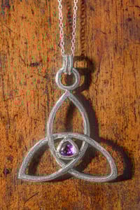 Image 1 of 'celtic knot' - Recycled silver pendant with Amethyst
