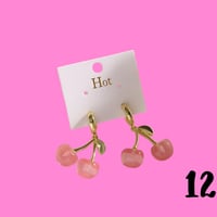 Image 14 of Earrings Pair