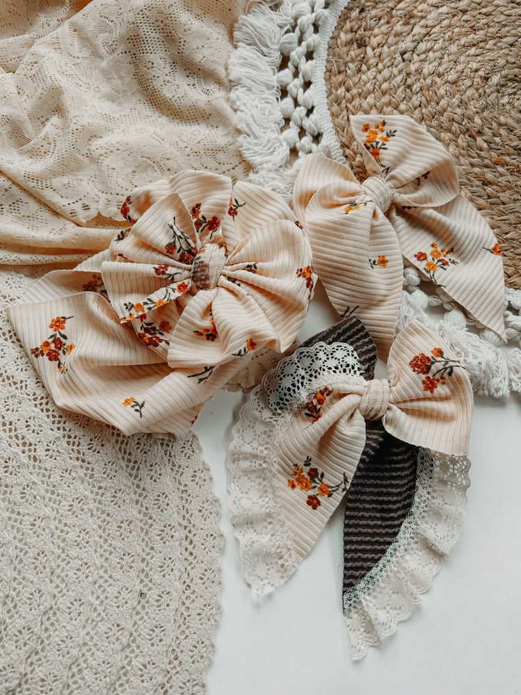 Image of BLOOM BEIGE