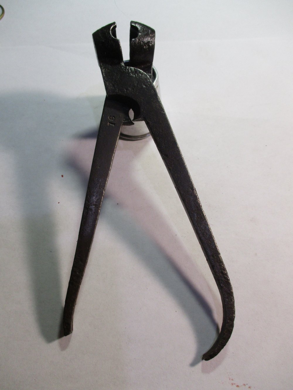 #193-CIVIL WAR SALE: HEAVY IRON(?) METAL BULLET MOLD FOR ROUND BALL