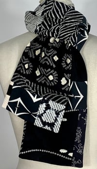 Image 3 of Black and White Mountain Side Scarf