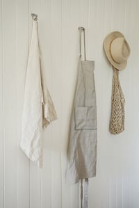 Image 2 of natural flax apron with pocket stitched detail