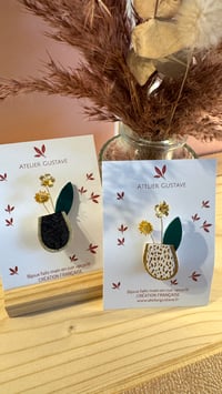 Image 5 of Pika - broche bouquet