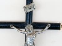 Image 3 of Crucifix antique Jésus Christ  Napoléon III – Bois noirci et Christ en métal -  XIXe.