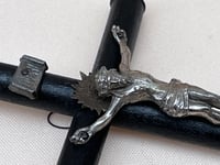 Image 4 of Crucifix antique Jésus Christ  Napoléon III en bois noirci et Christ en métal - fin XIXe.