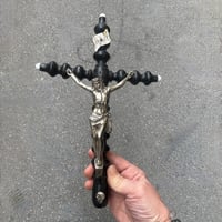 Image 2 of Grand crucifix antique Jésus Christ Napoléon III  bois noirci et Christ en métal - fin XIXe.