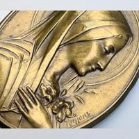 Image 5 of Cadre ancien en verre miroir avec médaillon bronze Vierge Marie signé Ruffony 1930