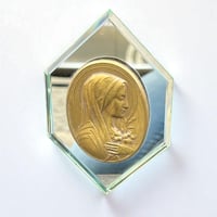 Image 1 of Cadre ancien en verre miroir avec médaillon bronze Vierge Marie signé Ruffony 1930