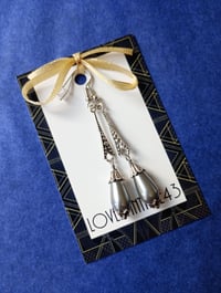 Image 11 of 1920s Art Deco Pearl Teardrop Earrings, Silver Grey