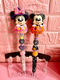 Image 2 of Minnie and Mickey Halloween these beaded pen āØš