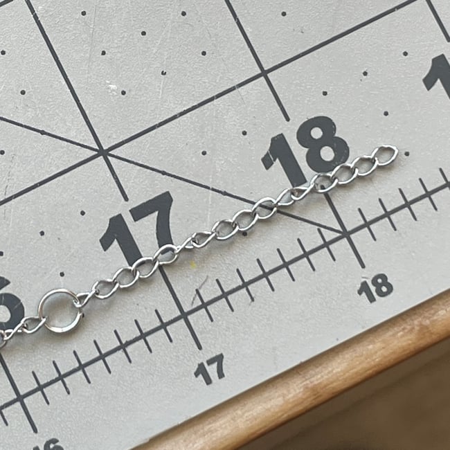 basic locket necklace