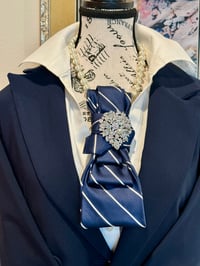 Image 3 of Blue Velvet Affair