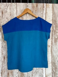 Image 2 of Splice-T Top. Blue sz12
