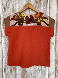 Image 2 of Splice-T Top. Tulip sz12