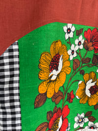 Image 2 of Splice-T Top. Bold Bloom sz14