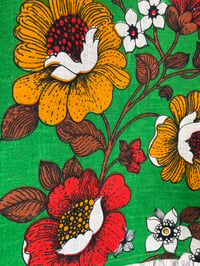 Image 3 of Splice-T Top. Bold Bloom sz14