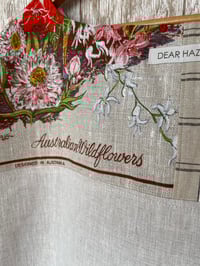 Image 4 of Splice-T Top. Waratah sz16