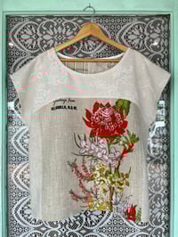 Image 1 of Splice-T Top. Waratah sz16