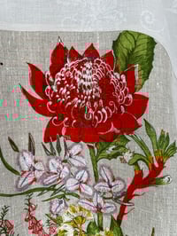 Image 2 of Splice-T Top. Waratah sz16