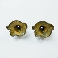 Image 10 of Paire de bougeoirs de toilette ancien en bronze doré - XIXe - style Louis XV