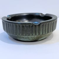 Image 5 of Cendrier vintage en céramique grès vert noir 1950 - 1960 West Germany 